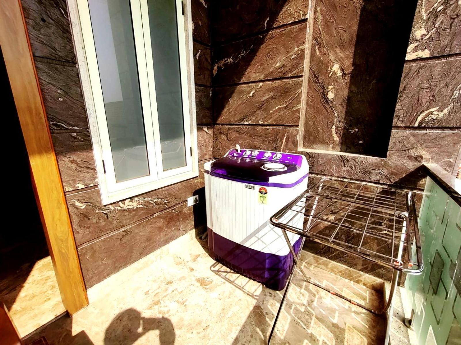 Premium Homestay Near Banke Bihari Ji With Power Backup - Free Wifi - Washing Machine Etc Vrindāvan Exterior foto