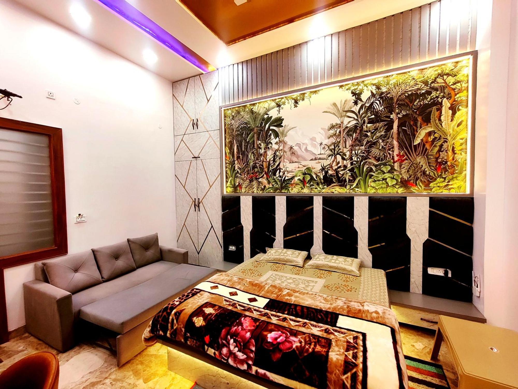 Premium Homestay Near Banke Bihari Ji With Power Backup - Free Wifi - Washing Machine Etc Vrindāvan Exterior foto
